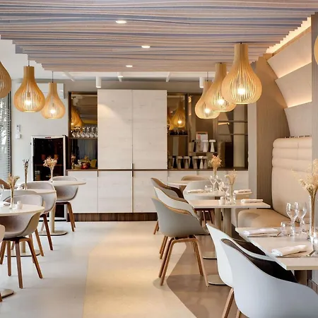 머큐어 센터 코메디 4*