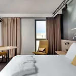 メルキュール サントル コメディ 4*