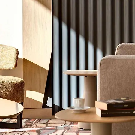 Mercure Centre Comédie 4*