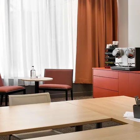 Hotel Mercure Centre Comédie 4*