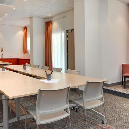 Mercure Centre Comédie 4*