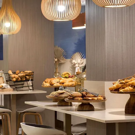 Mercure Centre Comedie 4*