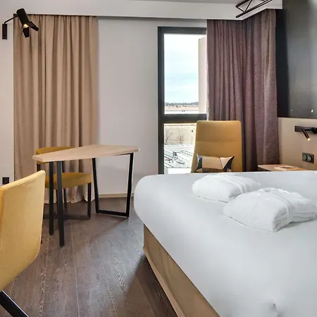 Hotel Mercure Centre Comédie 4*