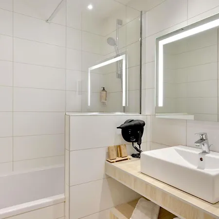 Mercure Centre Comedie 4*