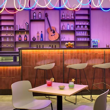 מלון Mercure Centre Comedie 4*