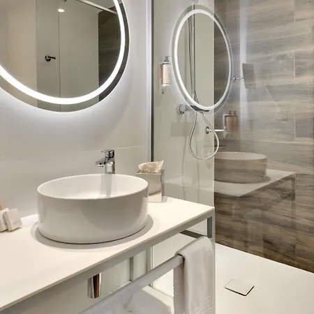 Mercure Centre Comédie Hotel 4*