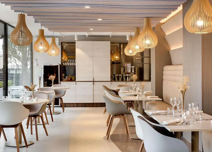 Mercure Centre Comedie 4*