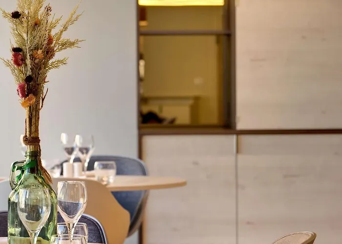 Mercure Centre Comedie 4*