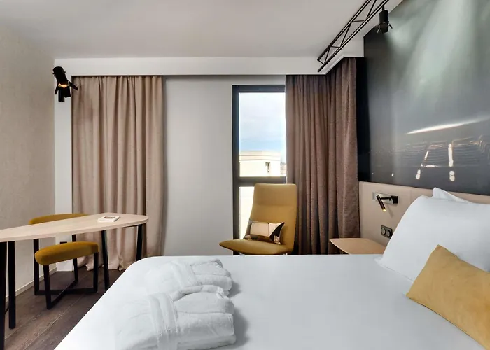 Mercure Centre Comedie 4*