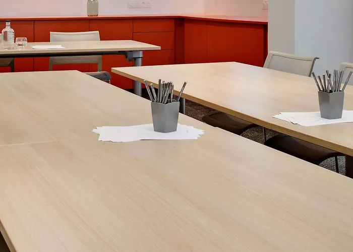 Mercure Centre Comedie 4*